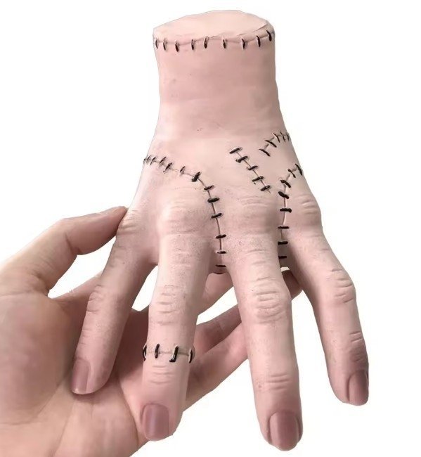 Іграшка Wednesday Addams 3D Keychain Уенсдей Аддамс Рука Річ 20 см. Іграшка Wednesday Addams 3D Keychain Уенсдей Аддамс Рука Річ 20 см.