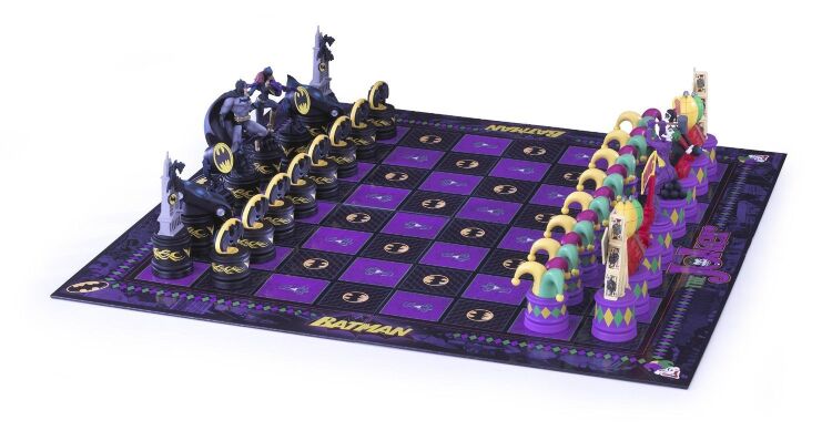 Шахи Бетмен The Batman Chess Set (The Dark Knight vs The Joker)
