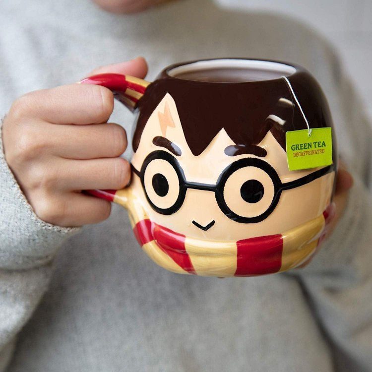 Кружка Harry Potter with Gryffindor Scarf 3D Sculpted Ceramic Mug 24 oz Кружка Harry Potter with Gryffindor Scarf 3D Sculpted Ceramic Mug 24 oz