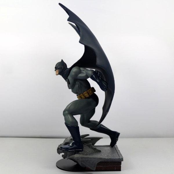 Статуэтка - DC Comics Universe Direct Online Batman Figure Статуэтка - DC Comics Universe Direct Online Batman Figure