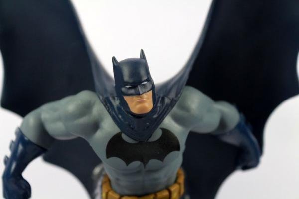 Статуэтка - DC Comics Universe Direct Online Batman Figure Статуэтка - DC Comics Universe Direct Online Batman Figure