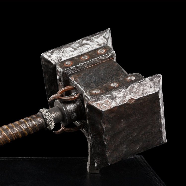 Репліка WARCRAFT Doomhammer of Orgrim by WETA Репліка WARCRAFT Doomhammer of Orgrim by WETA