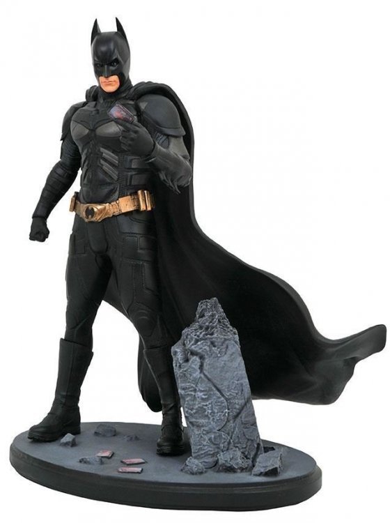 Фигурка Diamond Select DC Movie: The Dark Knight Batman Diorama Figure 9" Фигурка Diamond Select DC Movie: The Dark Knight Batman Diorama Figure 9"