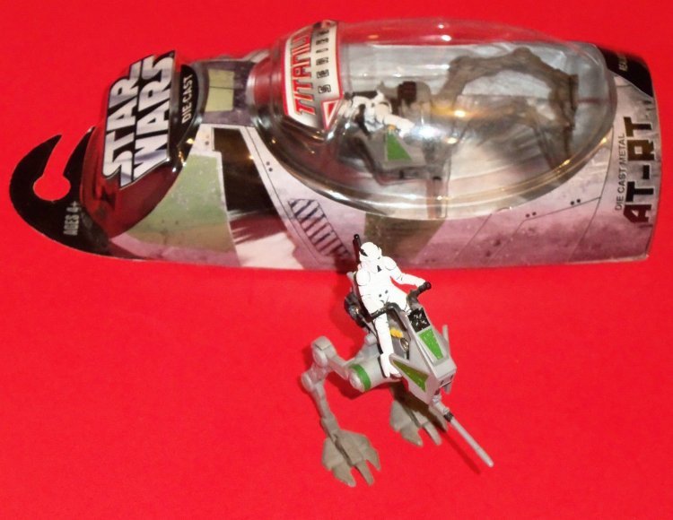 Фігурка Hasbro STAR WARS AT-RT TRANSPORT ORIGINAL RELEASE - 2005
