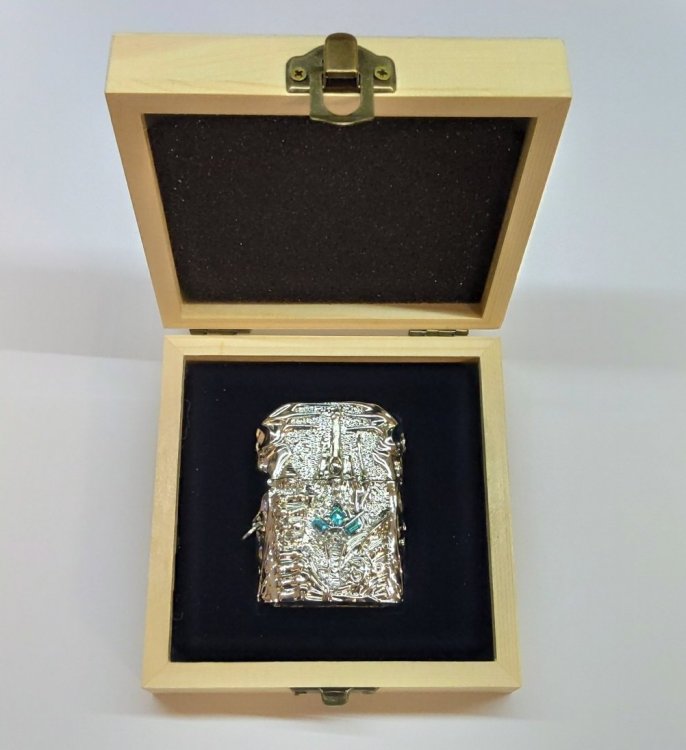 Запальничка WORLD OF WARCRAFT The lich king Lighter (silver) + подарункова коробка з дерева Запальничка WORLD OF WARCRAFT The lich king Lighter (silver) + подарункова коробка з дерева