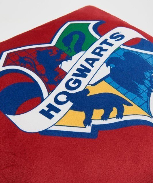 Мягкая подушка Хогвартс Гарри Поттер Hogwarts Harry Potter Plush 40 * 40 см. Мягкая подушка Хогвартс Гарри Поттер Hogwarts Harry Potter Plush 40 * 40 см.