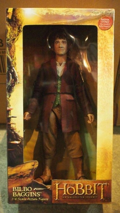 Фігурка -Bilbo Baggins The Hobbit Figure (NECA) 25 см. Фігурка -Bilbo Baggins The Hobbit Figure (NECA) 25 см.