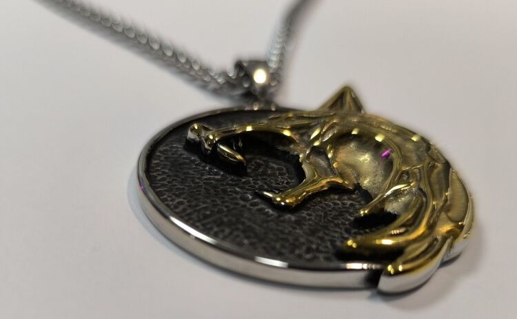 Кулон Геральта медальон 3D Ведьмак (The Witcher Geralt) с нержавеющей стали с рунами (золотой волк) Кулон Геральта медальон 3D Ведьмак (The Witcher Geralt) с нержавеющей стали с рунами (золотой волк)