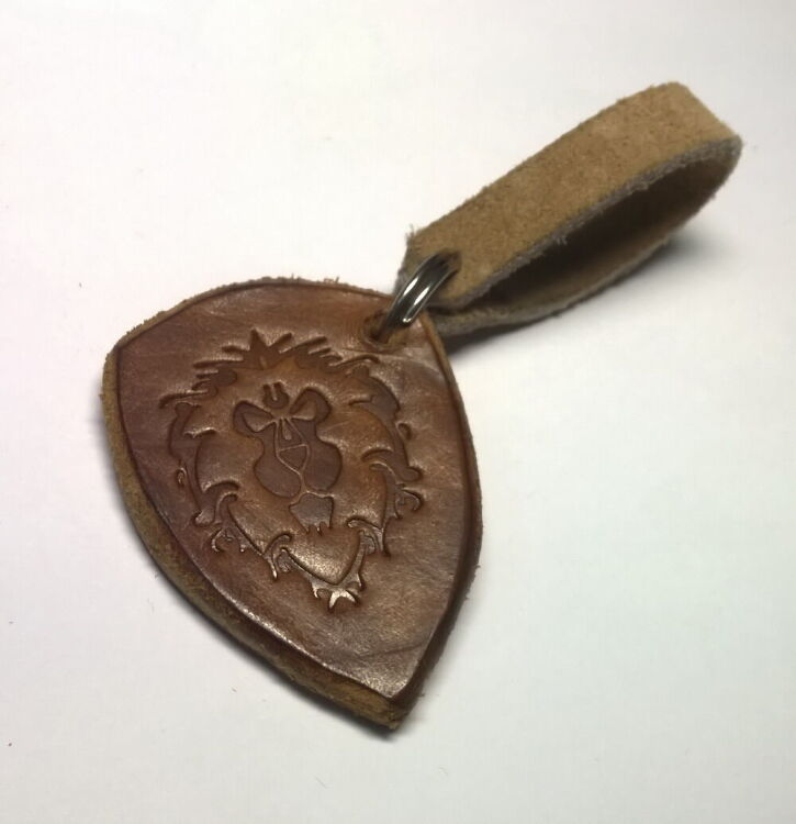 Брелок World of Warcraft Alliance Keychain (кожа) Брелок World of Warcraft Alliance Keychain (кожа)