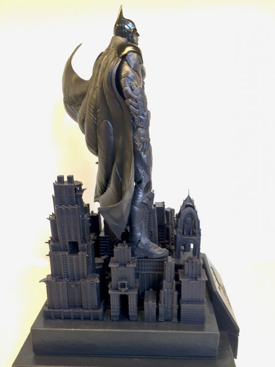 Статуетка - Batman Arkham Knight Limited Edition Statue Статуетка - Batman Arkham Knight Limited Edition Statue