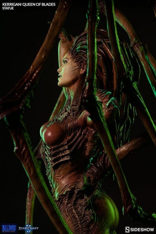 Коллекционная статуэтка StarCraft - Kerrigan Polystone Statue Коллекционная статуэтка StarCraft - Kerrigan Polystone Statue