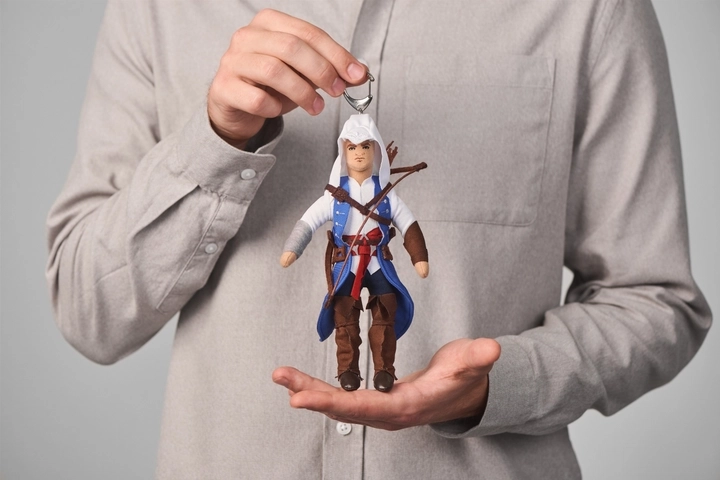 Брелок WP Merchandise плюшевий ASSASSINS CREED Ratonhnhaké: ton 20 см. Брелок WP Merchandise плюшевий ASSASSINS CREED Ratonhnhaké: ton 20 см.