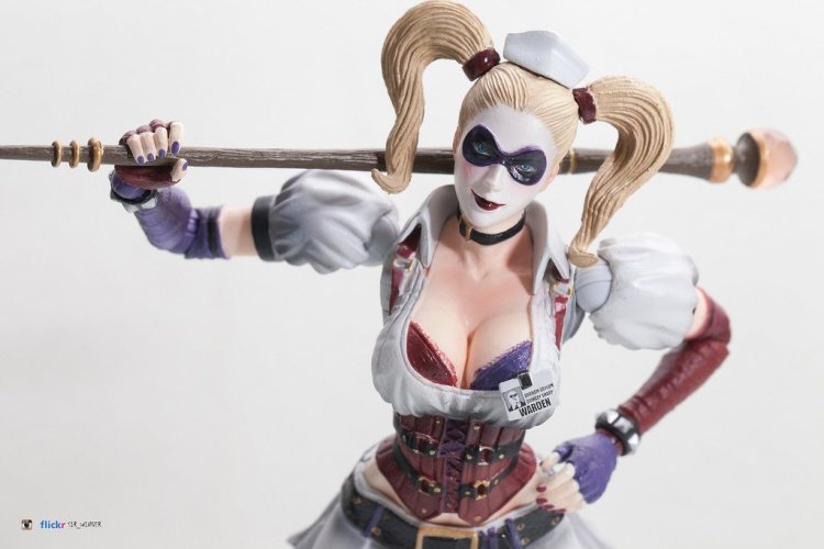Фигурка DC Batman Arkham Asylum Harley Quinn Play Arts Kai Action Figure Фигурка DC Batman Arkham Asylum Harley Quinn Play Arts Kai Action Figure