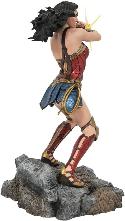 Фигурка Diamond Select Toys DC Justice League: Wonder Woman Чудо женщина 25 см. Фигурка Diamond Select Toys DC Justice League: Wonder Woman Чудо женщина 25 см.