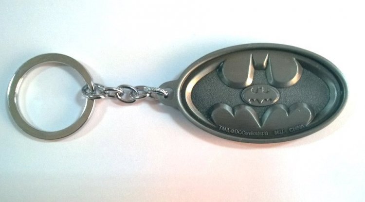 Брелок Batman Dark Knight Metal Keychain (цвет серый) Брелок Batman Dark Knight Metal Keychain (цвет серый)