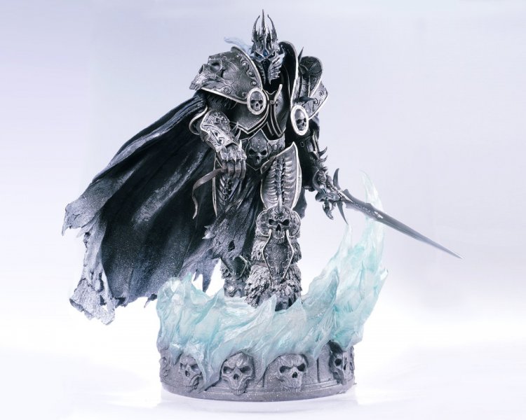 World of Warcraft Arthas Menethil the Lich King Polystone Statue Sideshow World of Warcraft Arthas Menethil the Lich King Polystone Statue Sideshow